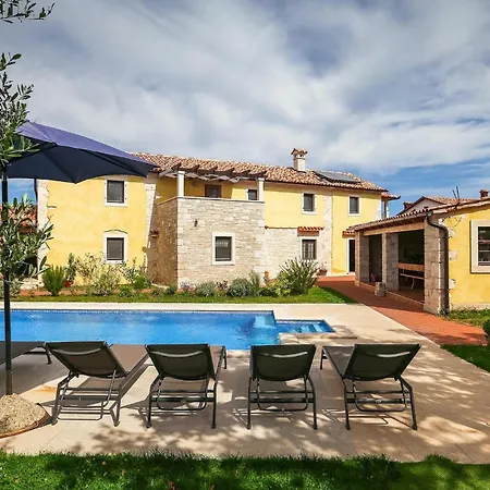 Holiday home Ive *